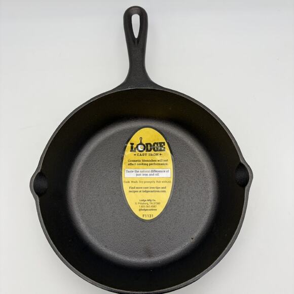 New Lodge Cast Iron Skillet 5SK 8 Inch Frying Pan Cookware USA Made - Picture 1 of 7